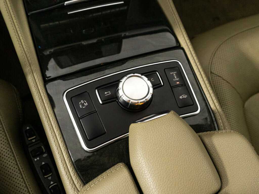 Mercedes-Benz CLS с пробегом — 2013 год. Фото: #17