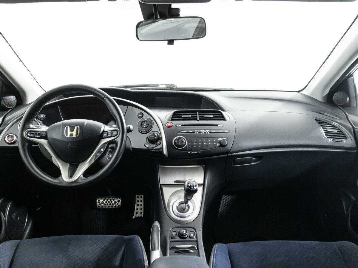 Honda Civic с пробегом — 2008 год. Фото: #12