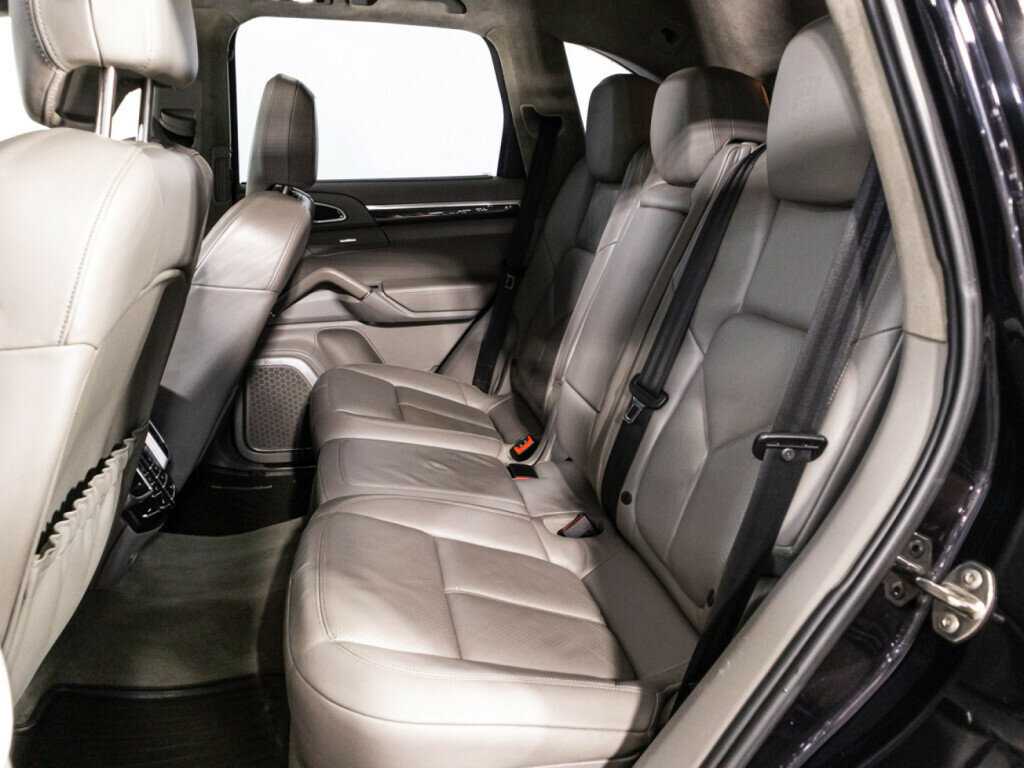 Porsche Cayenne с пробегом — 2010 год. Фото: #9