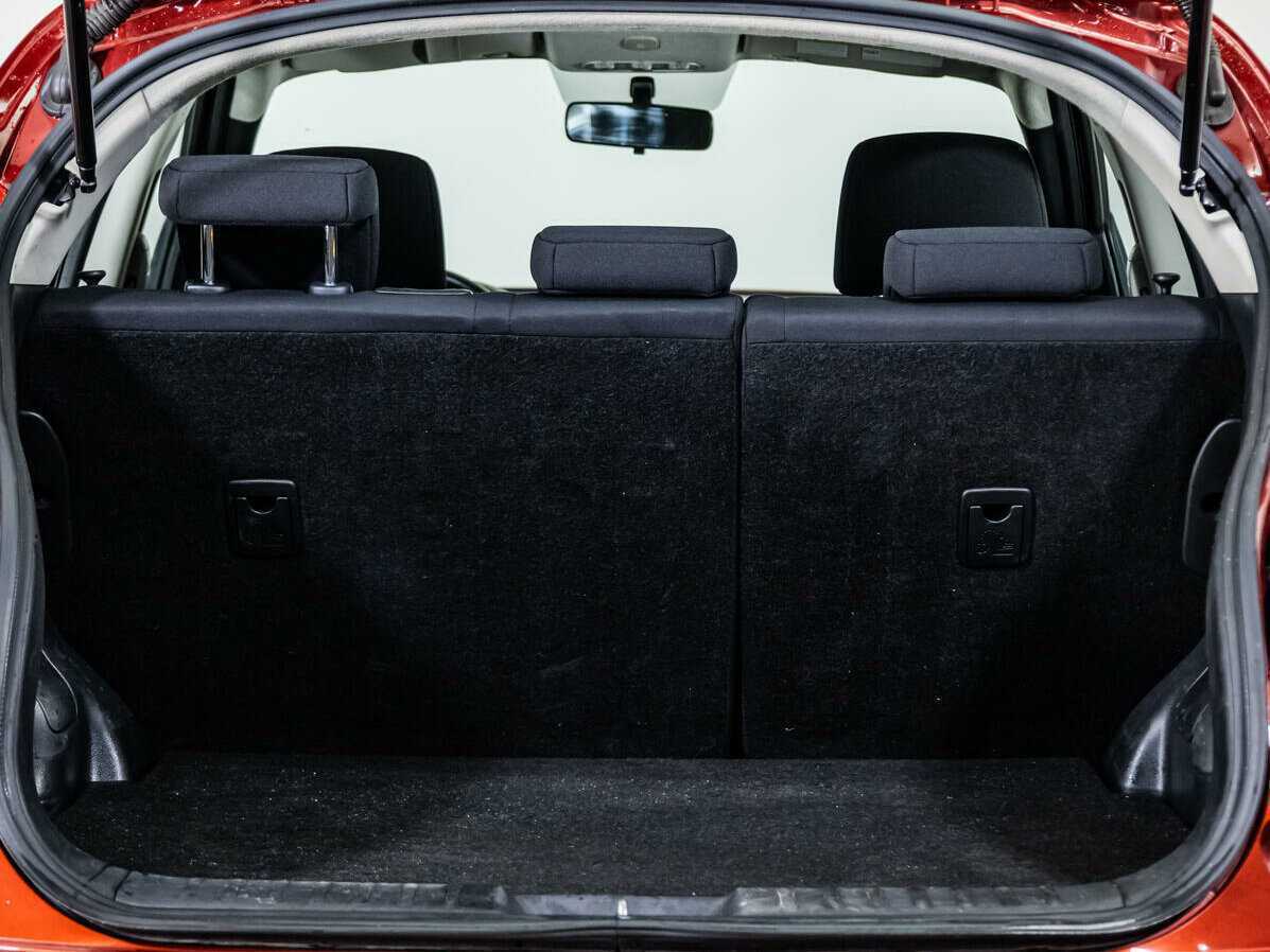 Nissan Juke с пробегом — 2013 год. Фото: #15