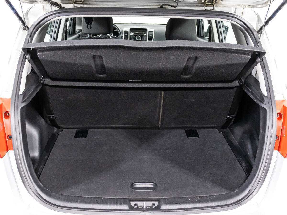 Kia Venga с пробегом — 2015 год. Фото: #14