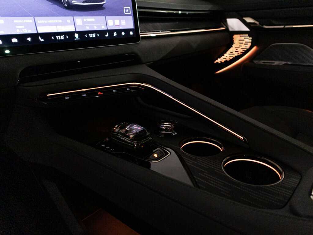 Zeekr 001 с пробегом — 2023 год. Фото: #37