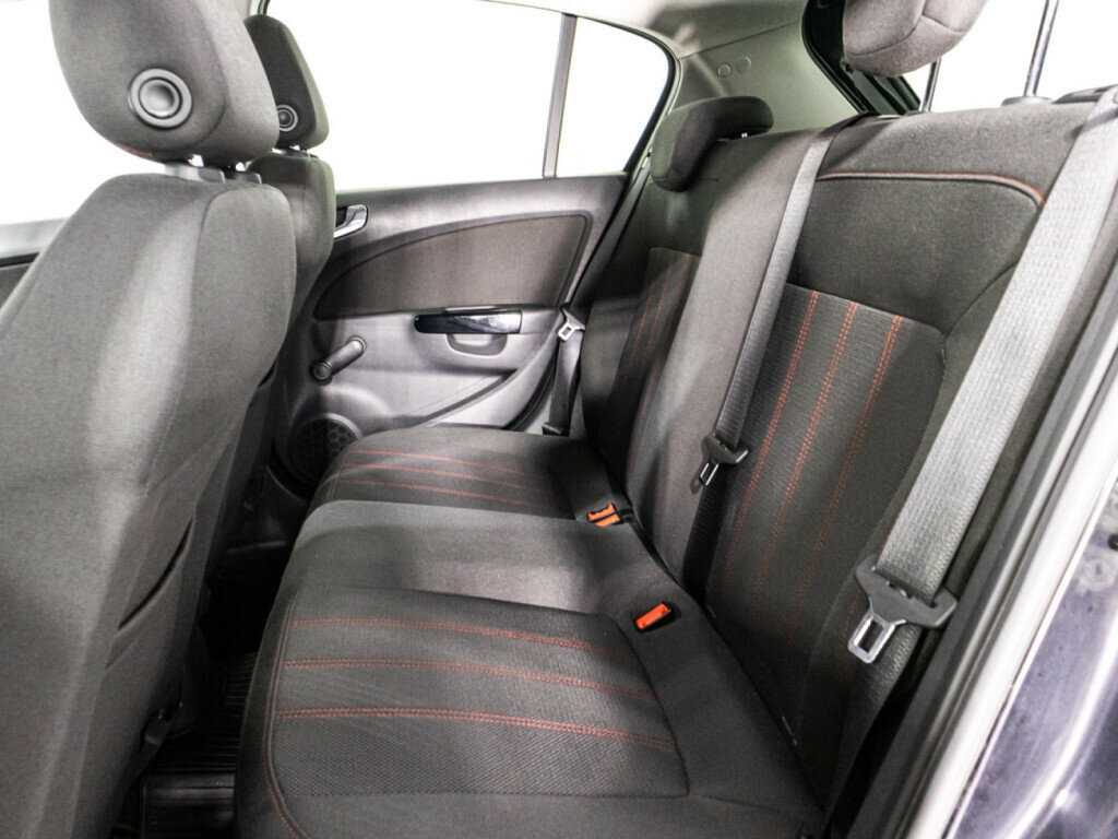 Opel Corsa с пробегом — 2011 год. Фото: #9