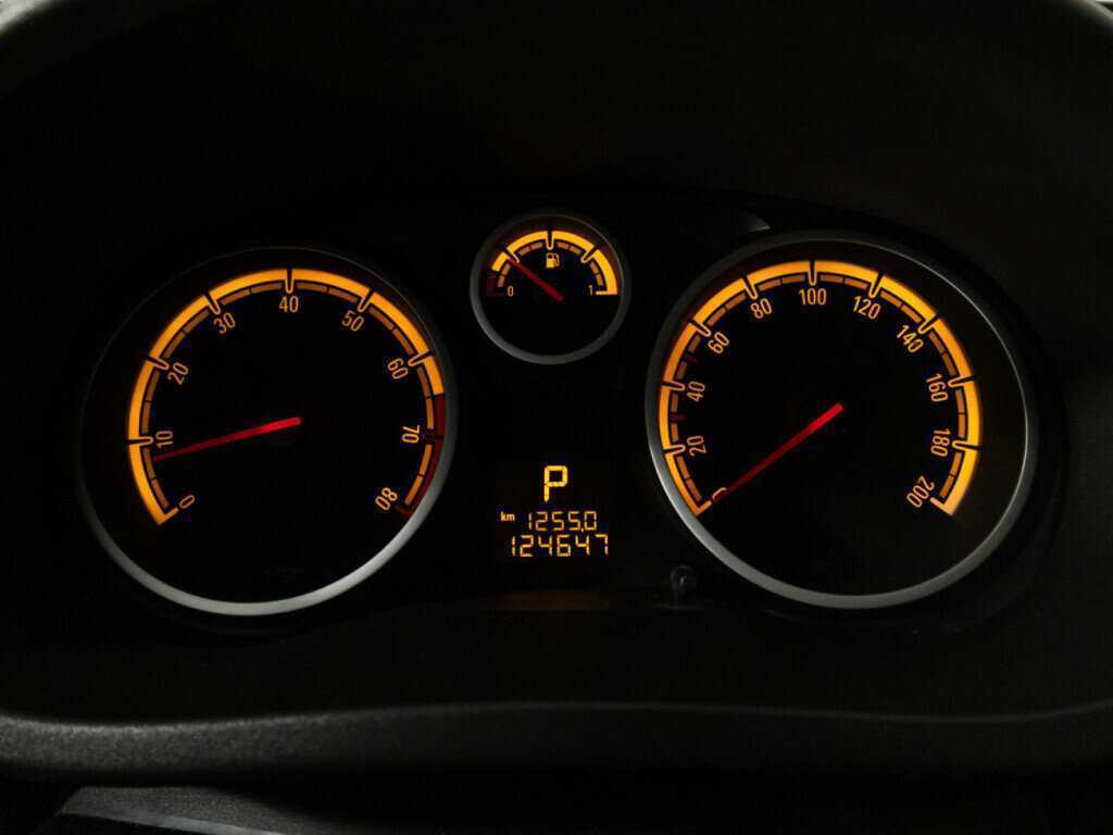 Opel Corsa с пробегом — 2011 год. Фото: #11