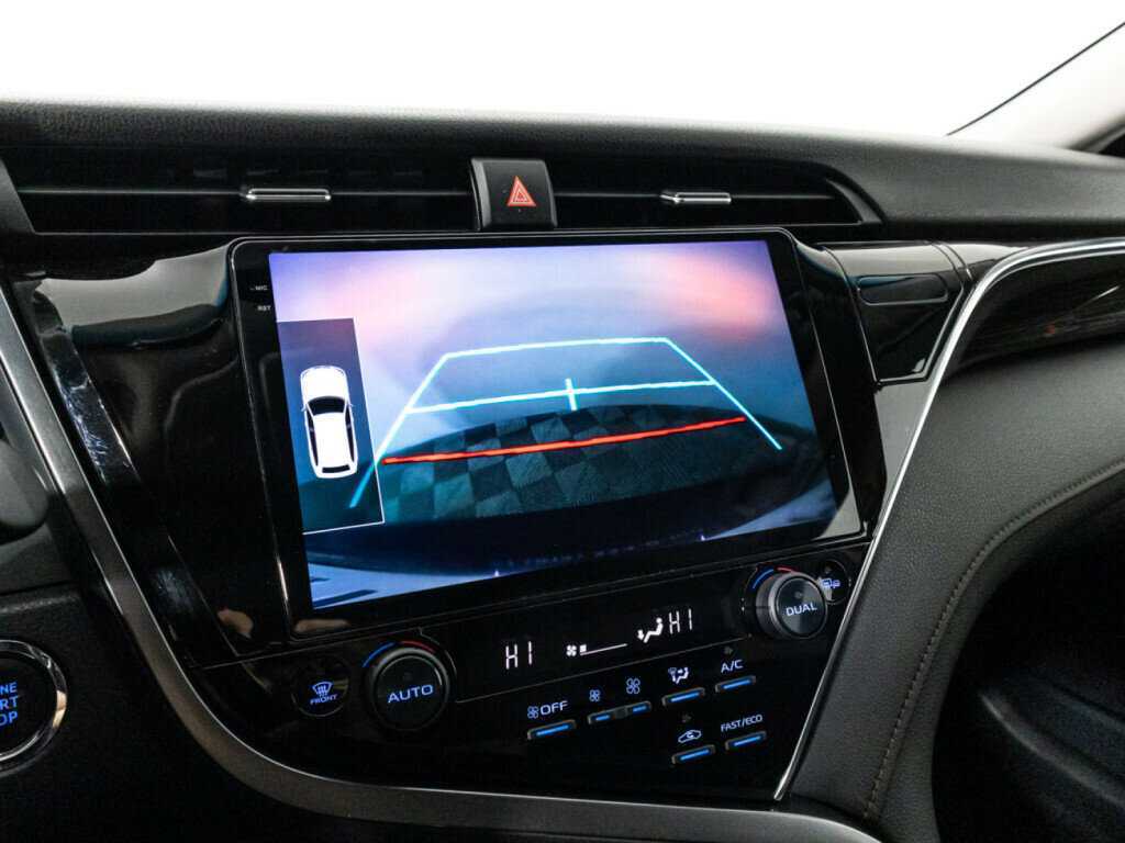 Toyota Camry с пробегом — 2021 год. Фото: #14