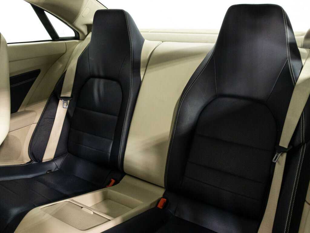 Mercedes-Benz E-Класс с пробегом — 2015 год. Фото: #9