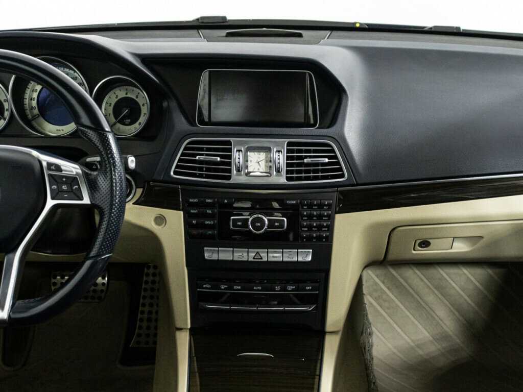 Mercedes-Benz E-Класс с пробегом — 2015 год. Фото: #13