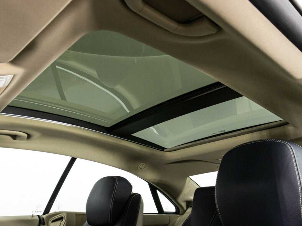 Mercedes-Benz E-Класс с пробегом — 2015 год. Фото: #15