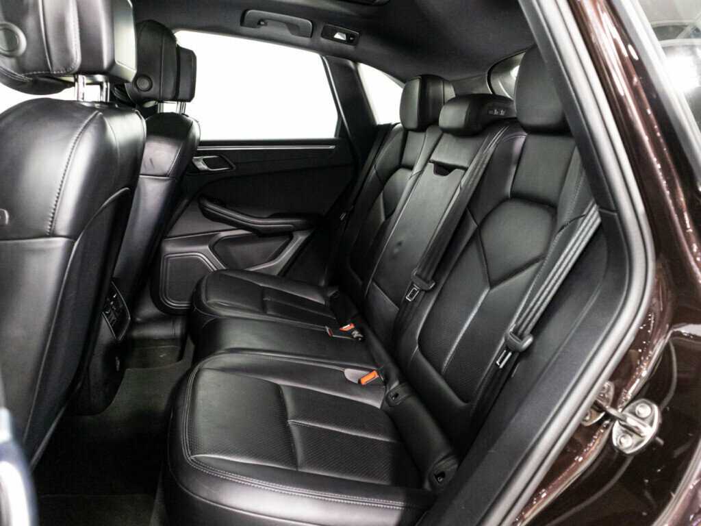 Porsche Macan с пробегом — 2018 год. Фото: #9