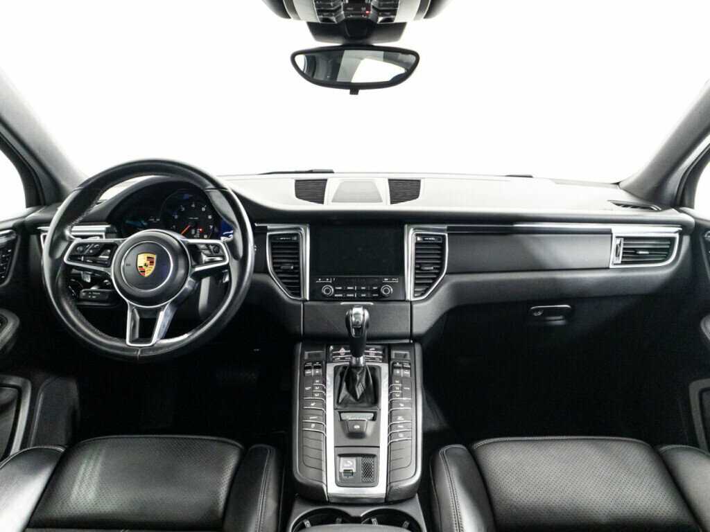 Porsche Macan с пробегом — 2018 год. Фото: #12