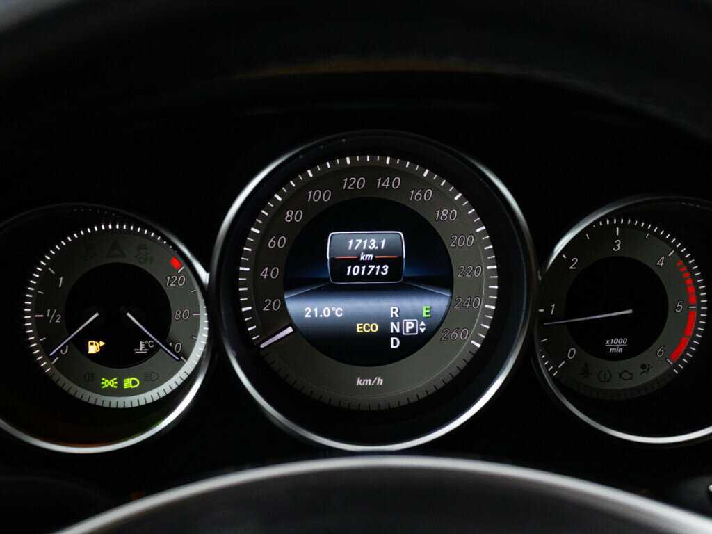 Mercedes-Benz CLS с пробегом — 2015 год. Фото: #11