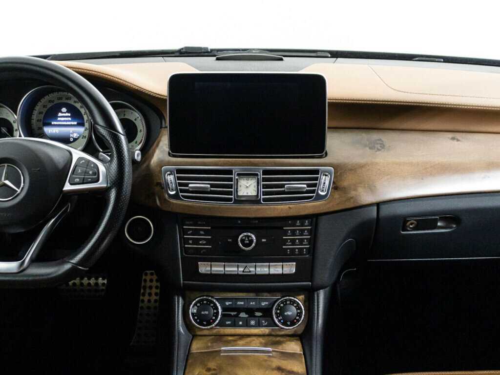 Mercedes-Benz CLS с пробегом — 2015 год. Фото: #13