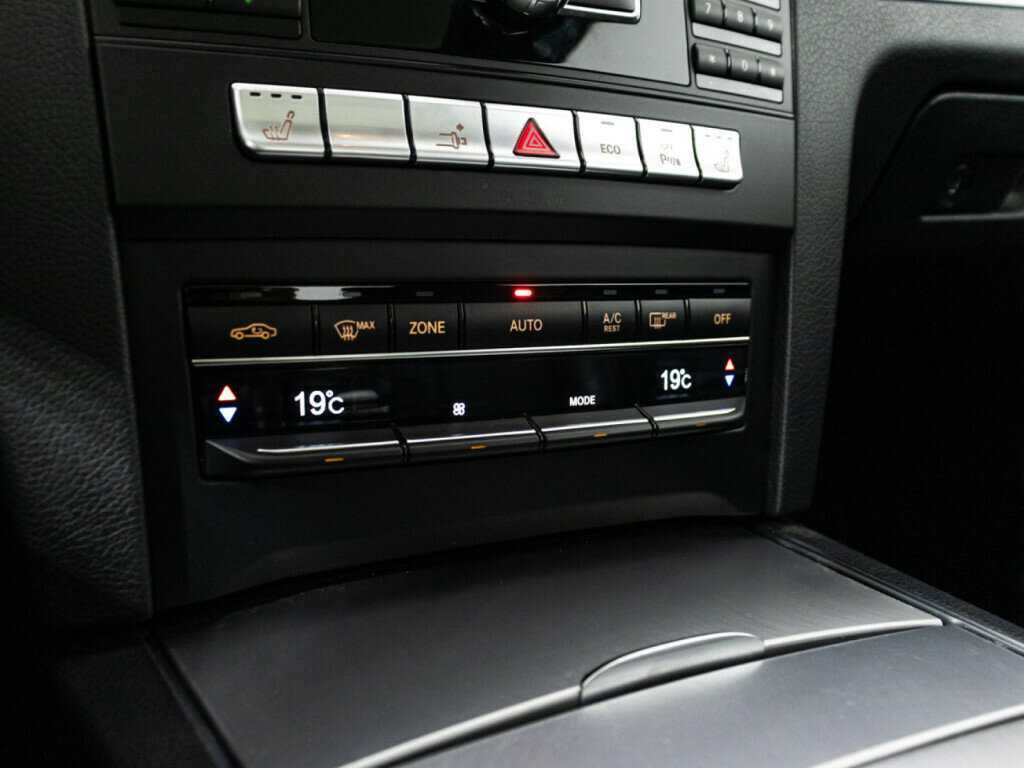 Mercedes-Benz E-Класс с пробегом — 2015 год. Фото: #12