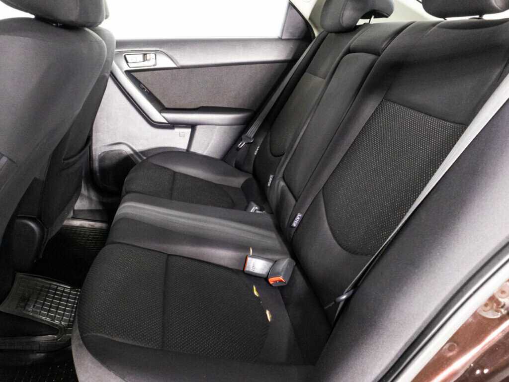 Kia Cerato с пробегом — 2010 год. Фото: #9