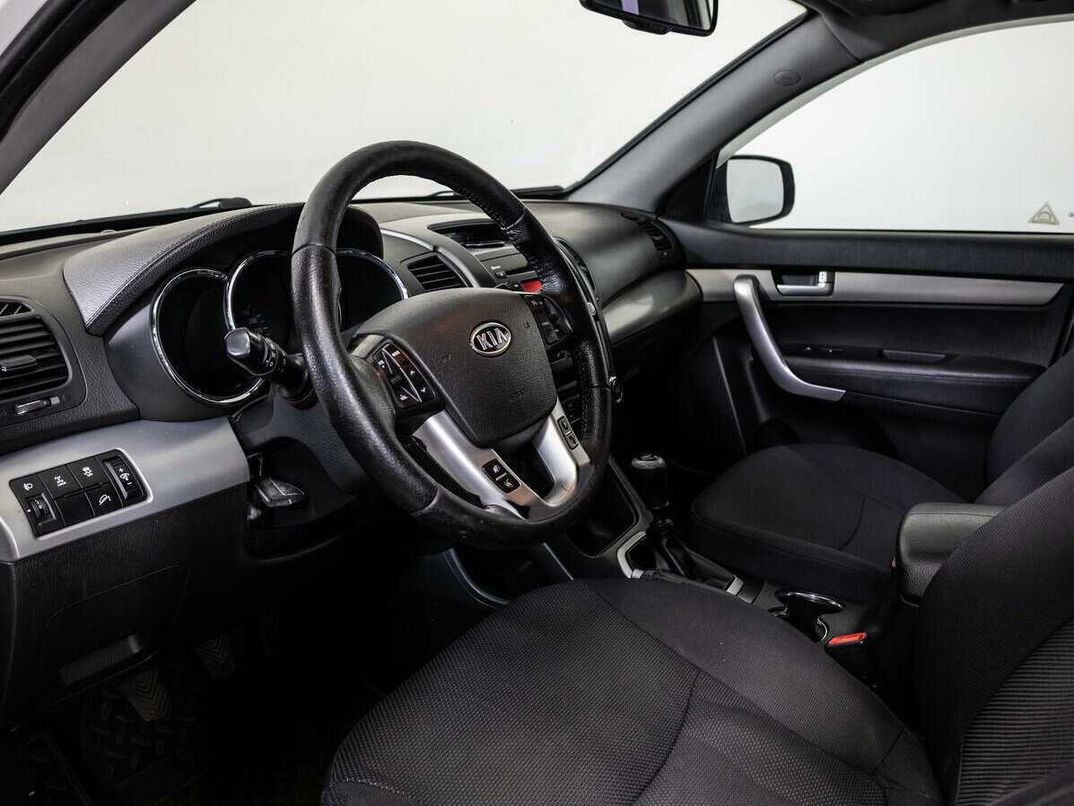 Kia Sorento с пробегом — 2010 год. Фото: #8