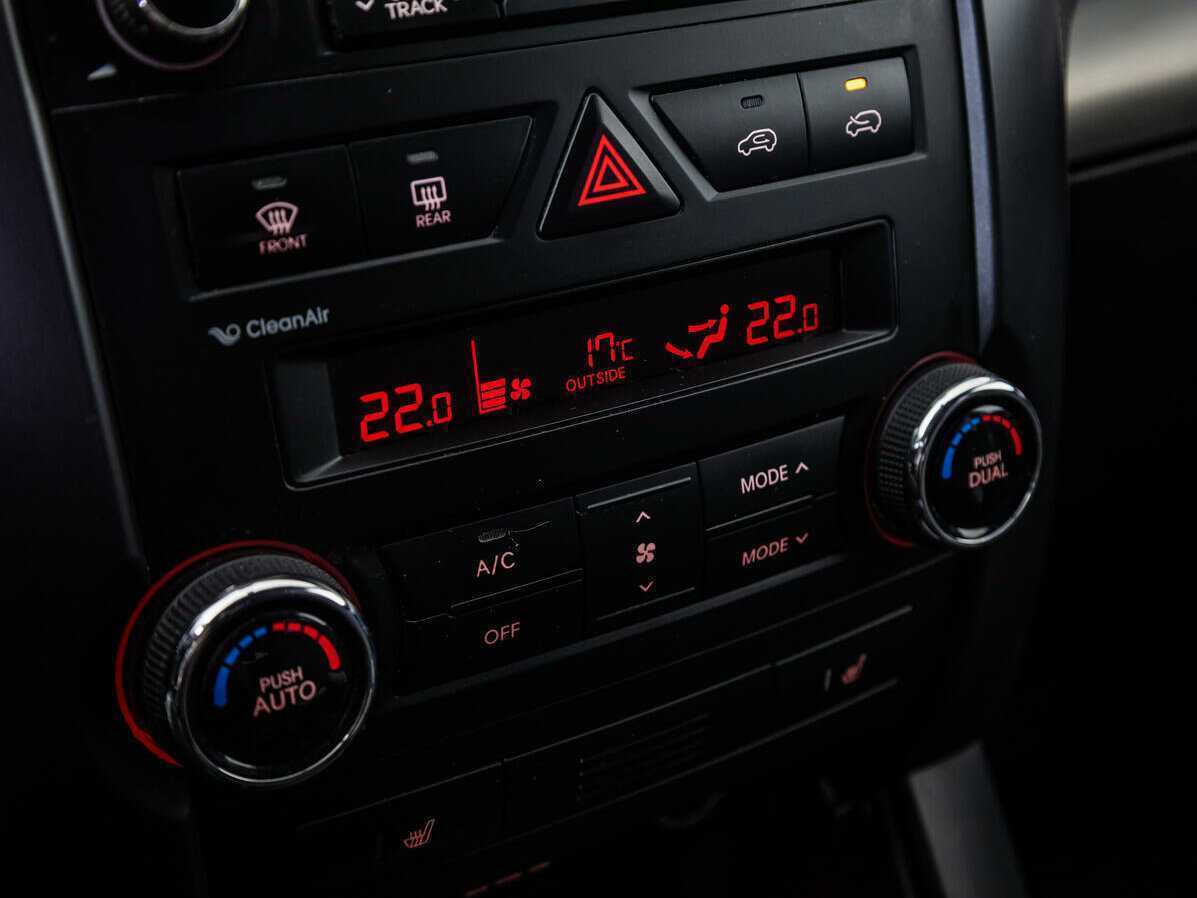 Kia Sorento с пробегом — 2010 год. Фото: #11