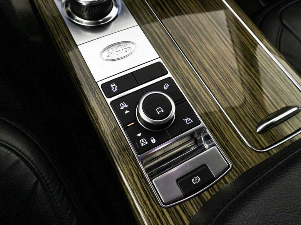 Land Rover Range Rover с пробегом — 2018 год. Фото: #20