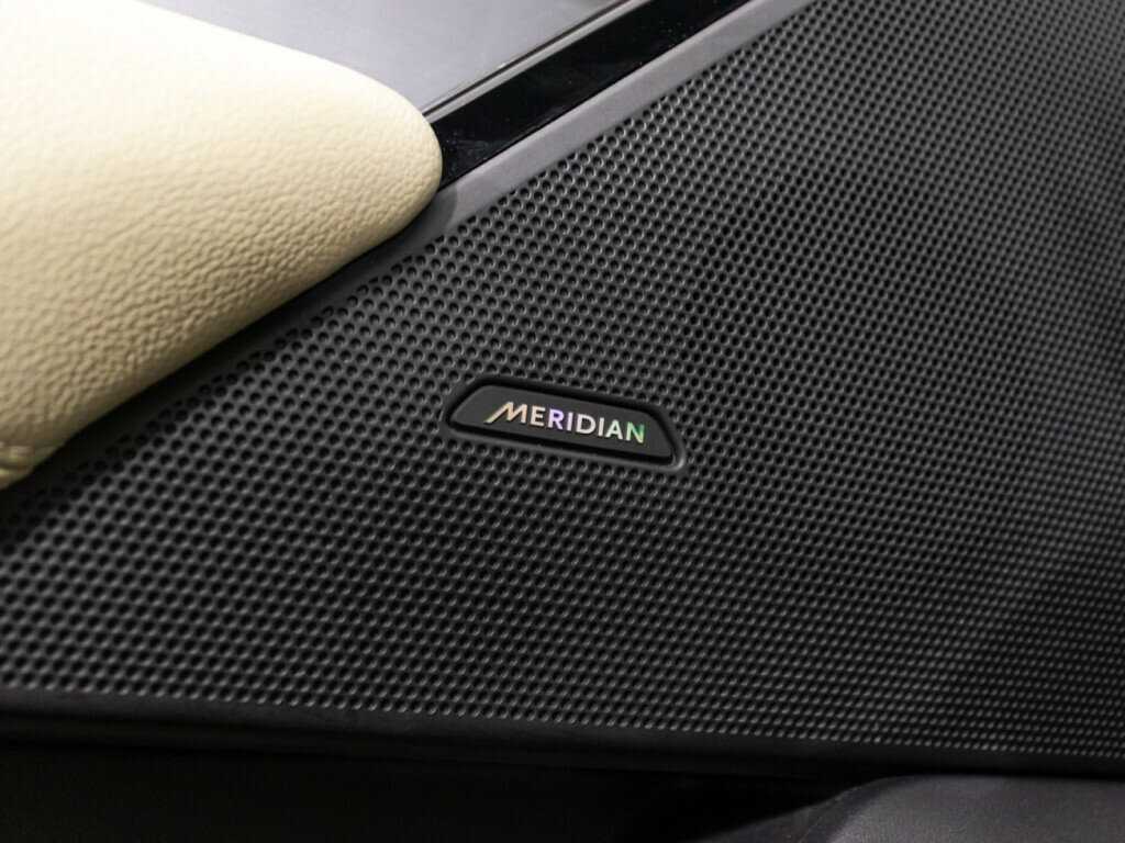 Land Rover Range Rover Velar с пробегом — 2018 год. Фото: #17