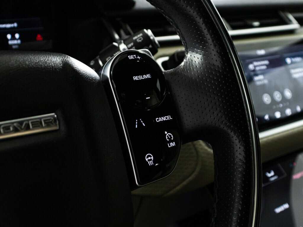 Land Rover Range Rover Velar с пробегом — 2018 год. Фото: #21