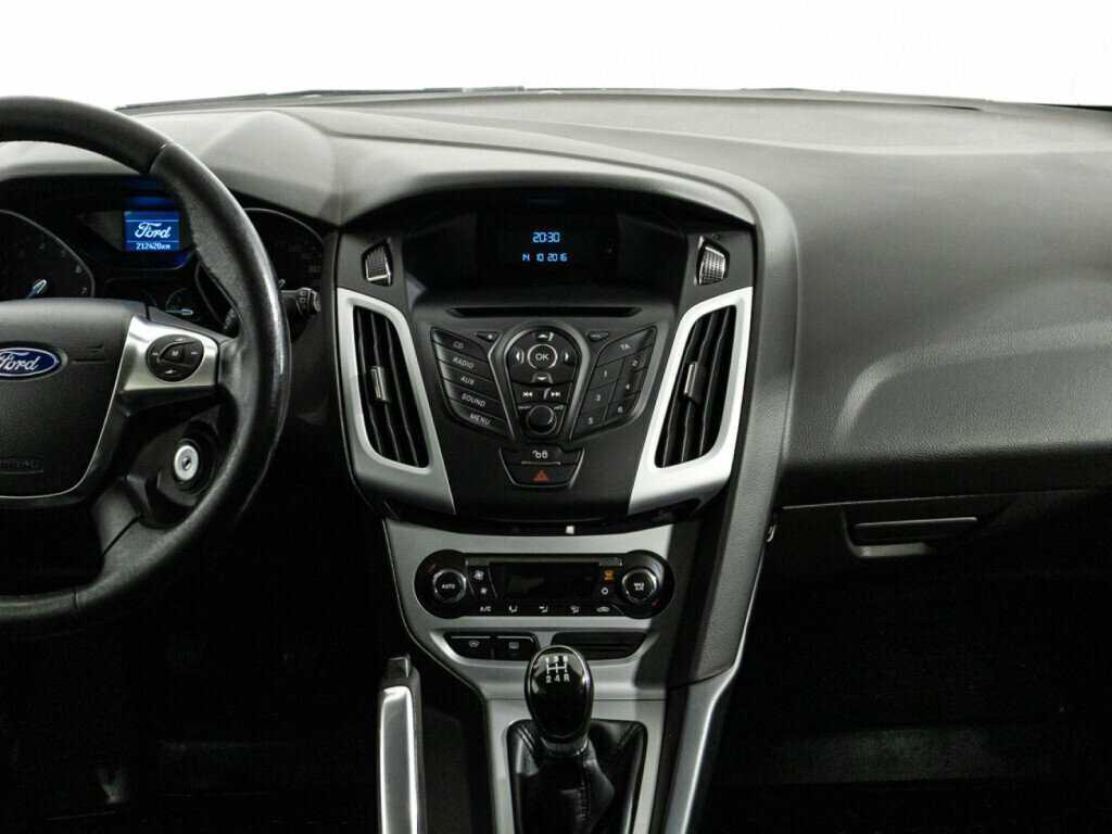 Ford Focus с пробегом — 2013 год. Фото: #13