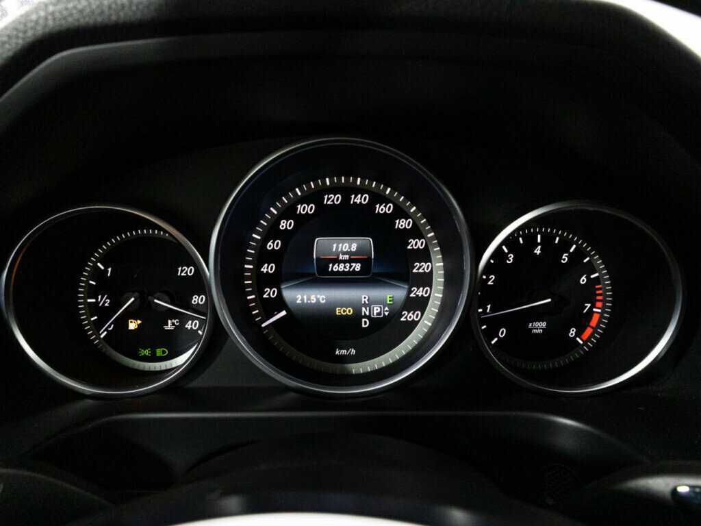 Mercedes-Benz E-Класс с пробегом — 2015 год. Фото: #11