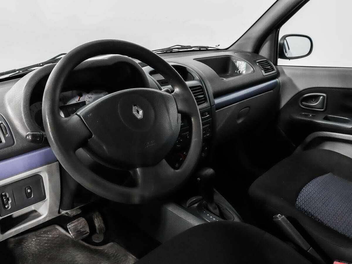 Renault Symbol с пробегом — 2006 год. Фото: #8
