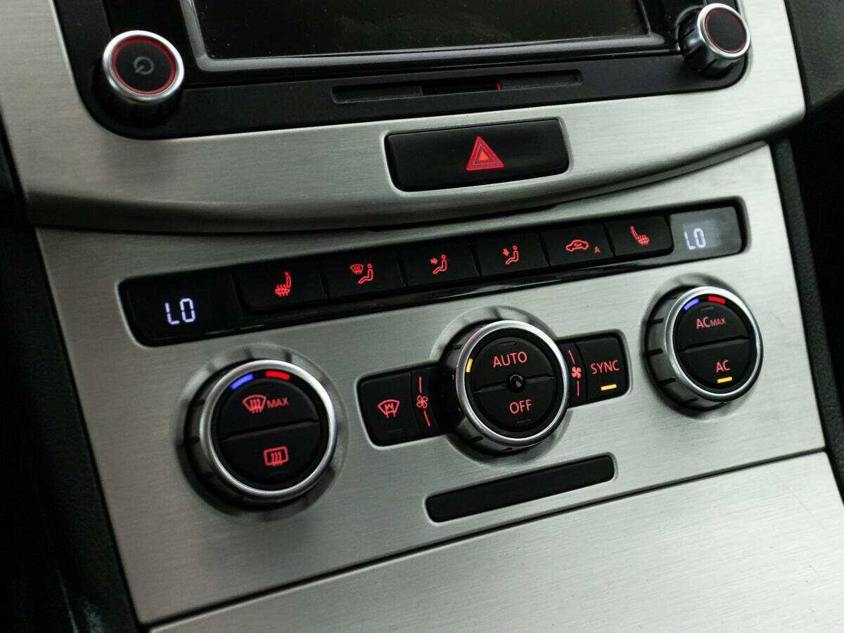 Volkswagen Passat с пробегом — 2012 год. Фото: #15