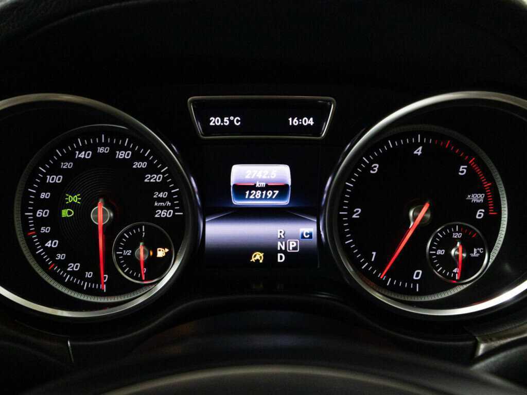 Mercedes-Benz GLE Coupe с пробегом — 2016 год. Фото: #11