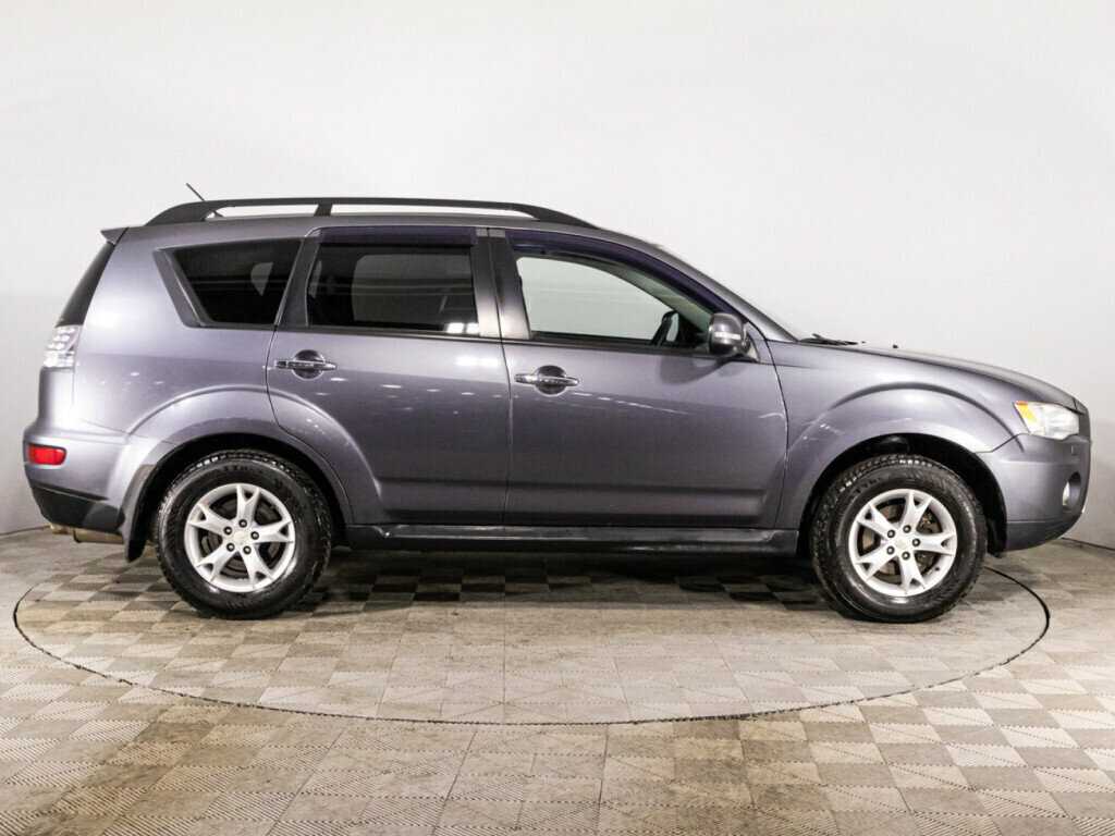 Mitsubishi Outlander с пробегом — 2011 год. Фото: #3