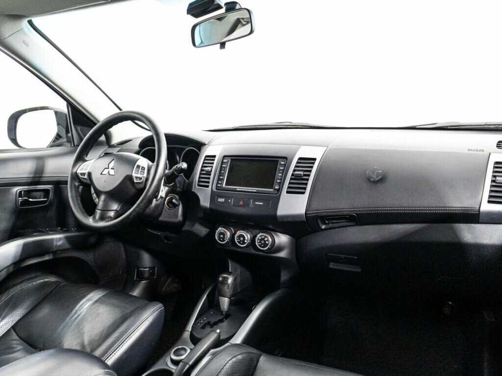Mitsubishi Outlander с пробегом — 2011 год. Фото: #8
