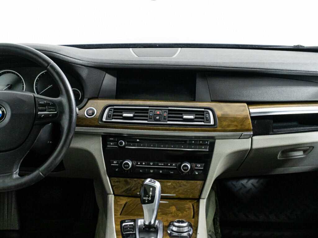 BMW 7 серии с пробегом — 2012 год. Фото: #13