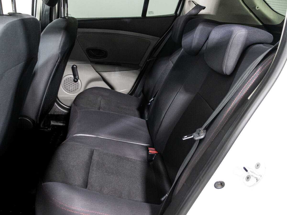 Renault Megane с пробегом — 2009 год. Фото: #9