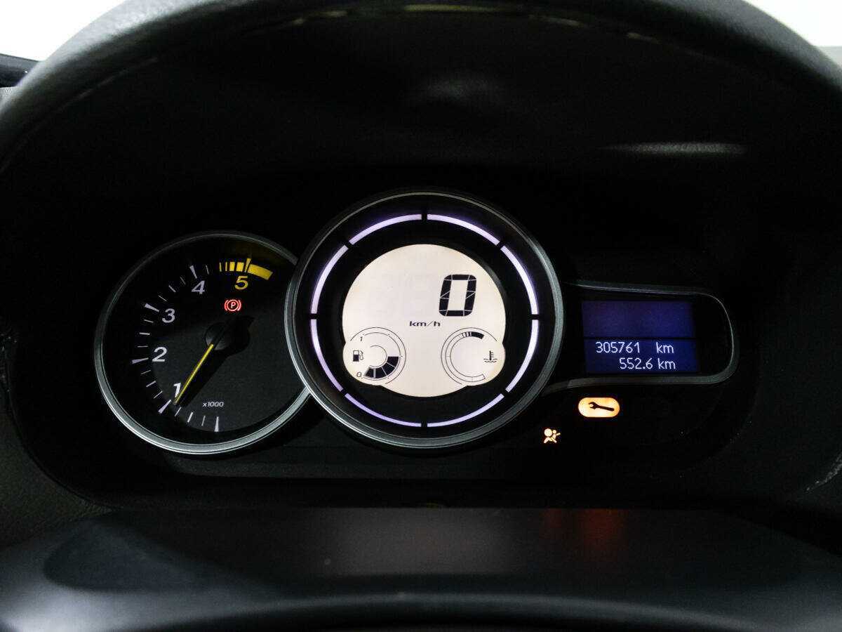 Renault Megane с пробегом — 2009 год. Фото: #11