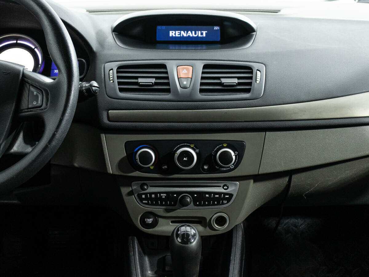 Renault Megane с пробегом — 2009 год. Фото: #13