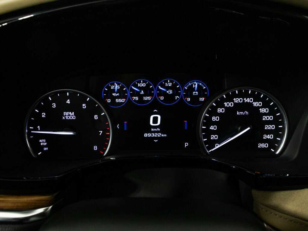 Cadillac XT5 с пробегом — 2016 год. Фото: #11