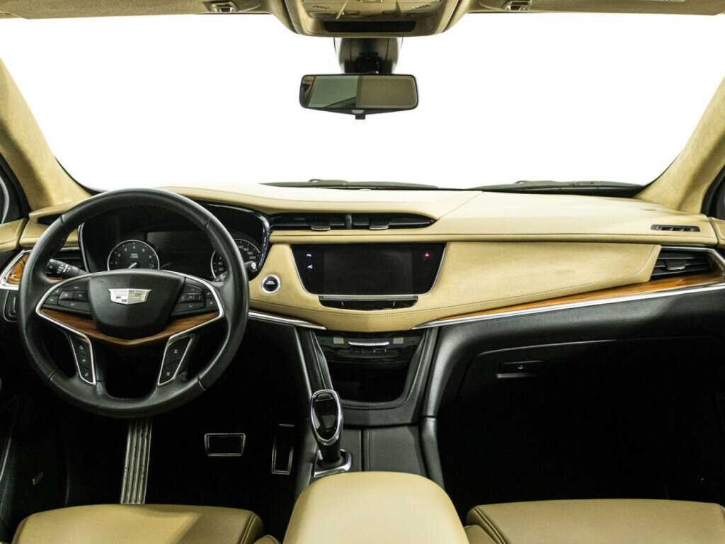 Cadillac XT5 с пробегом — 2016 год. Фото: #12