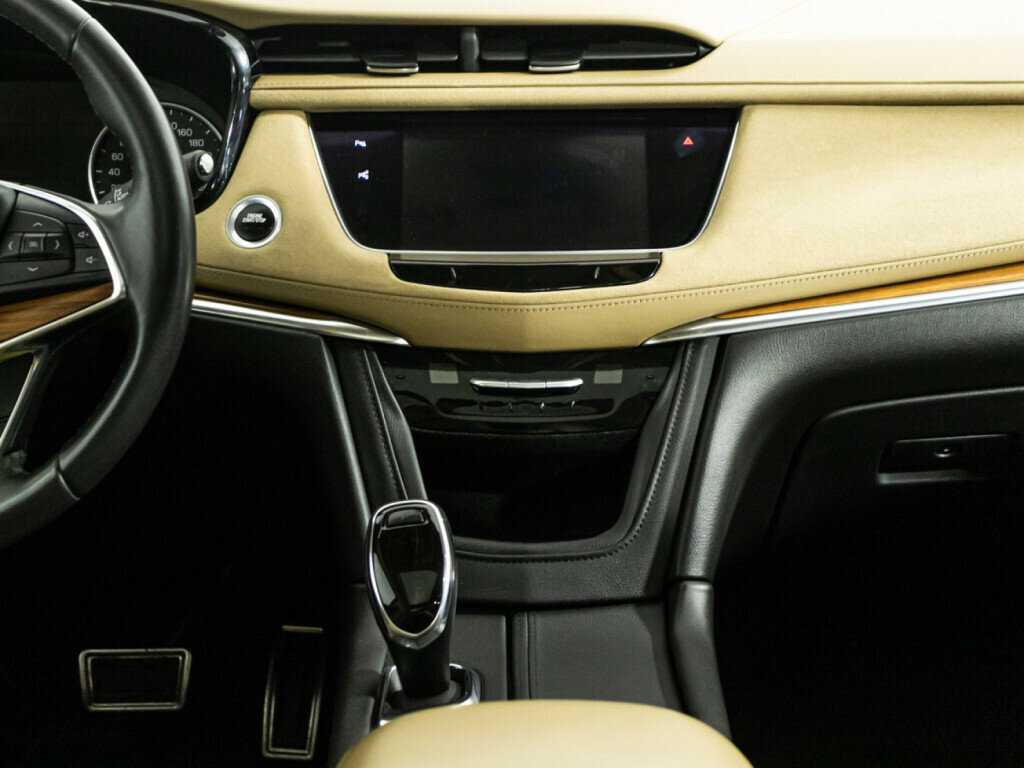 Cadillac XT5 с пробегом — 2016 год. Фото: #13