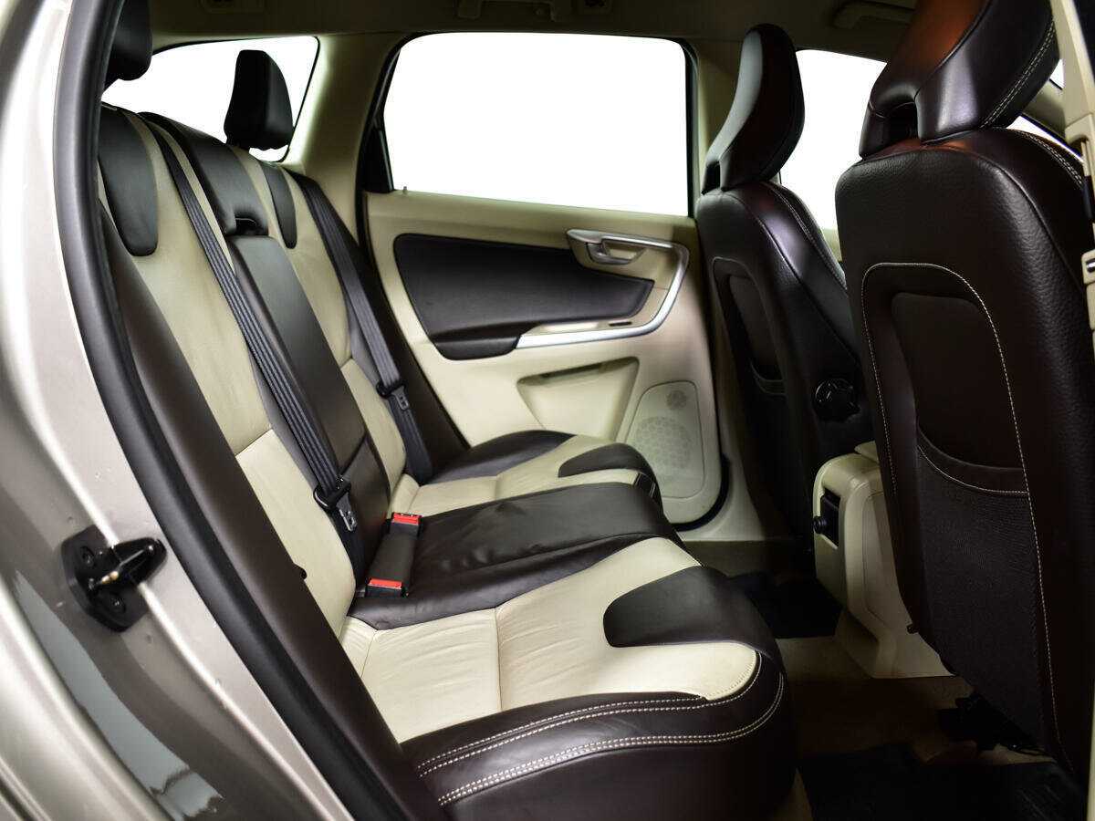 Volvo XC60 с пробегом — 2011 год. Фото: #9