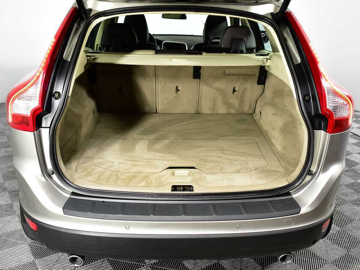 Volvo XC60 с пробегом — 2011 год. Фото: #14