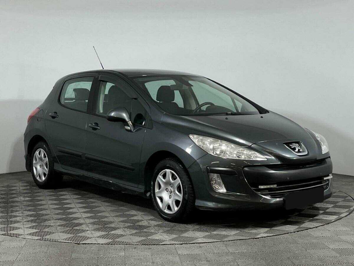 Peugeot 308 с пробегом — 2008 год. Фото: #2