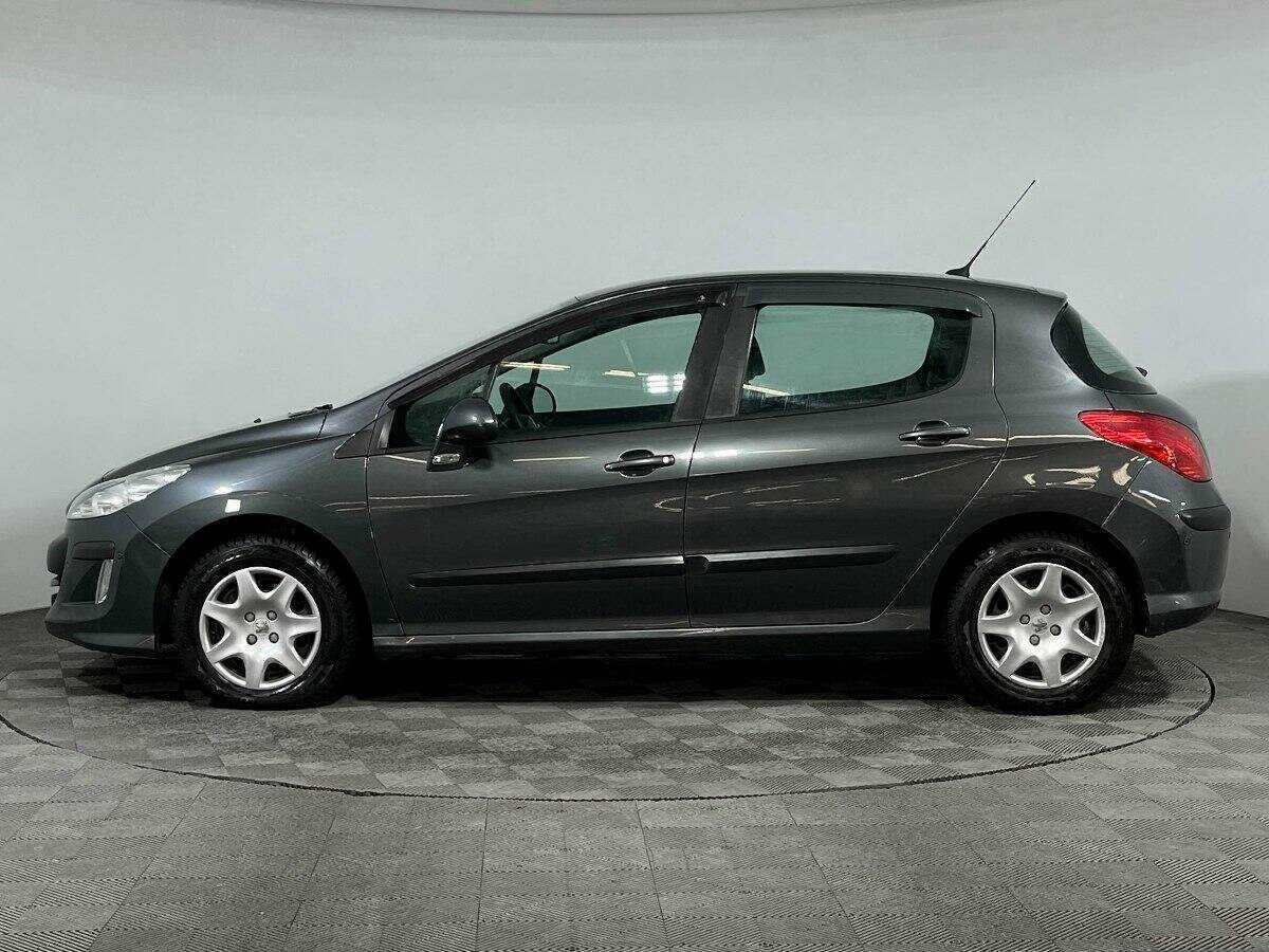 Peugeot 308 с пробегом — 2008 год. Фото: #7