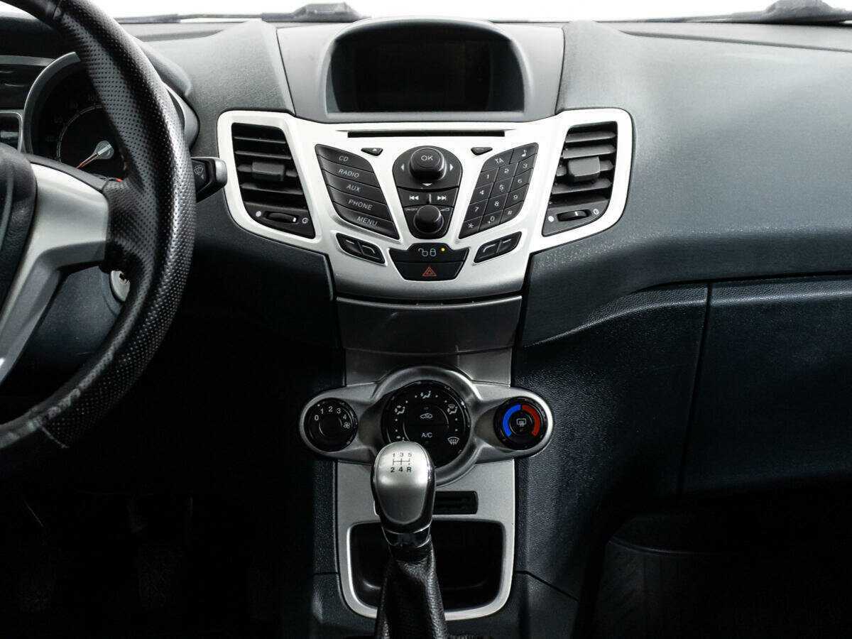 Ford Fiesta с пробегом — 2008 год. Фото: #13