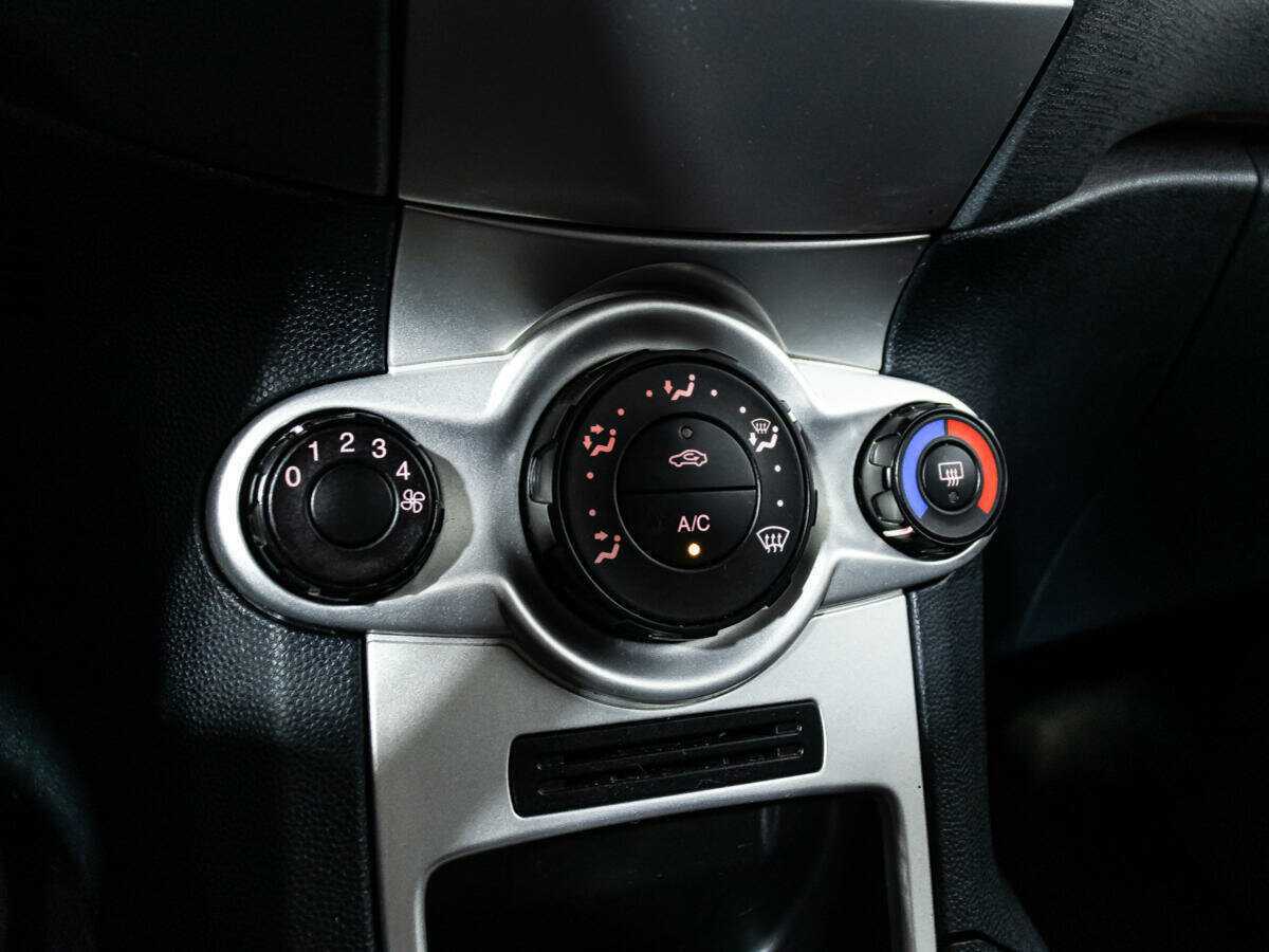 Ford Fiesta с пробегом — 2008 год. Фото: #14