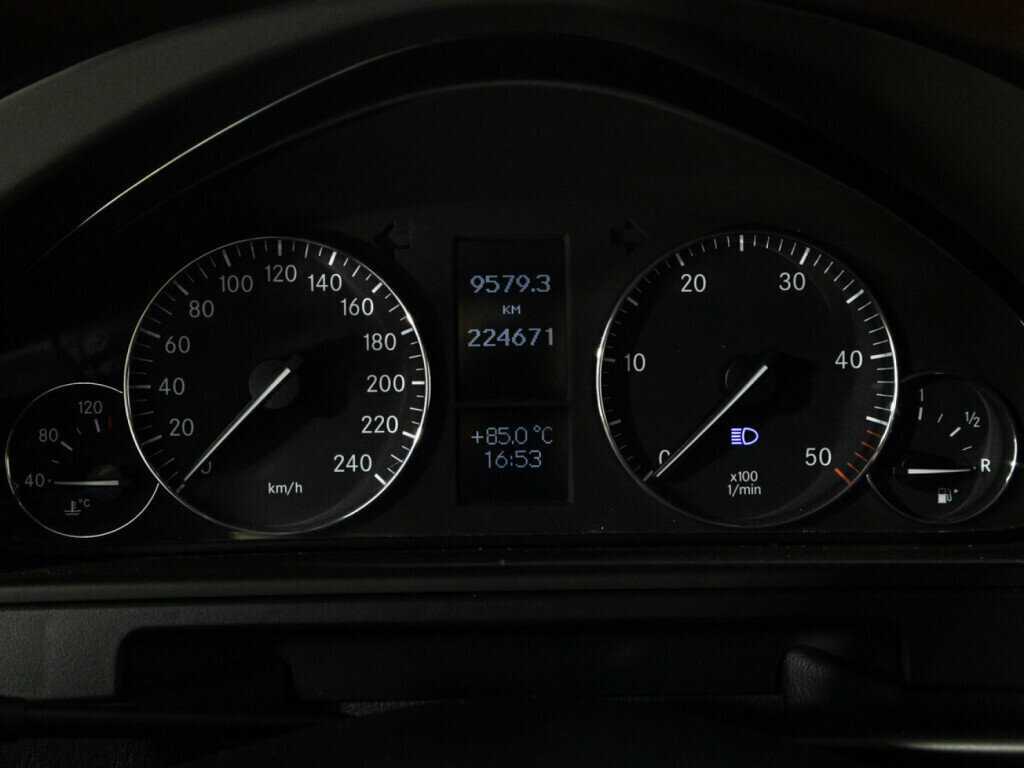 Mercedes-Benz G-Класс с пробегом — 2010 год. Фото: #11