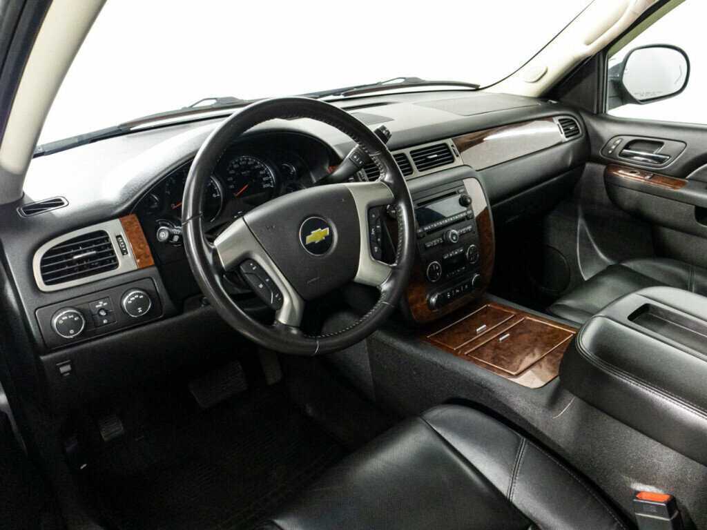 Chevrolet Tahoe с пробегом — 2011 год. Фото: #8