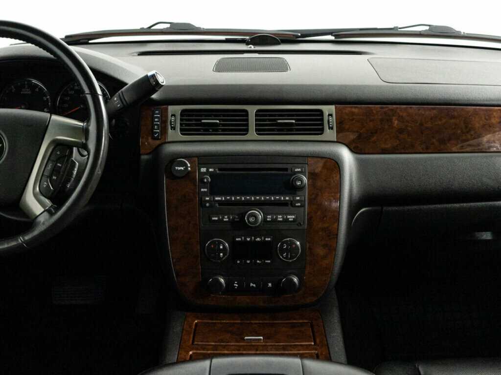 Chevrolet Tahoe с пробегом — 2011 год. Фото: #11