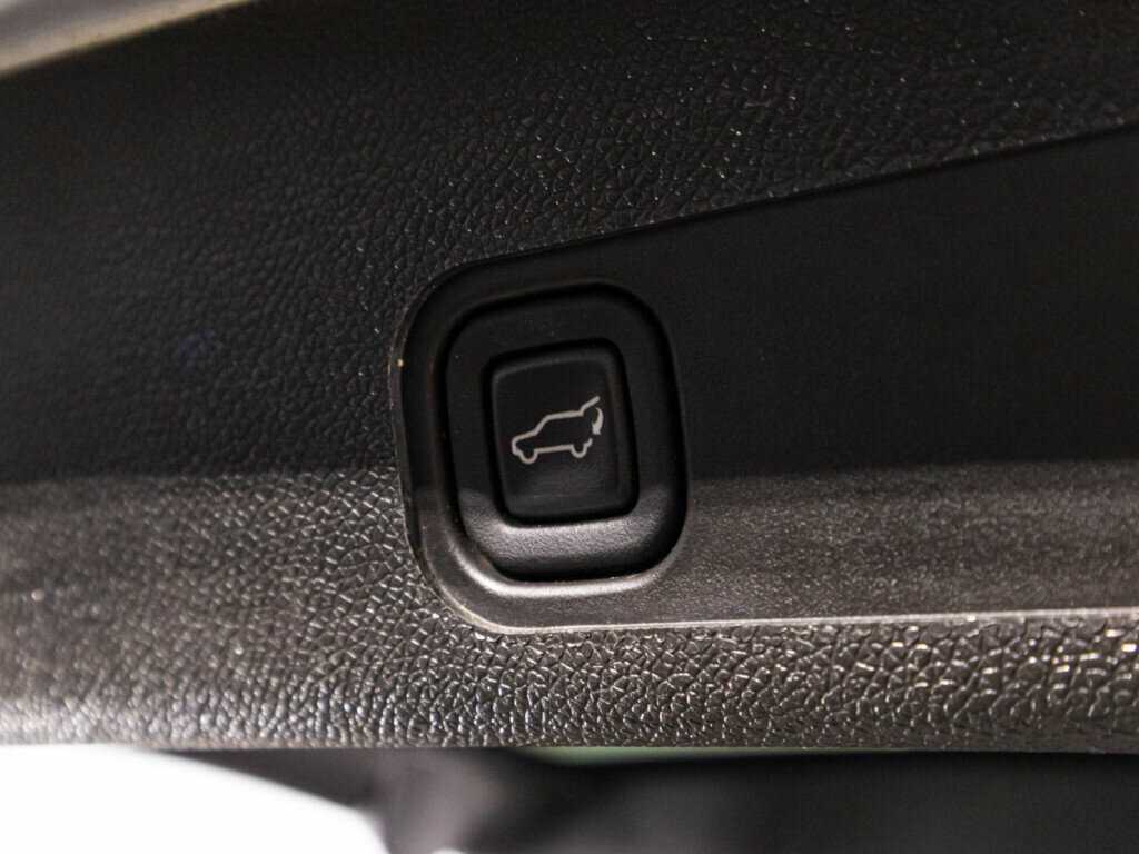 Chevrolet Tahoe с пробегом — 2011 год. Фото: #12