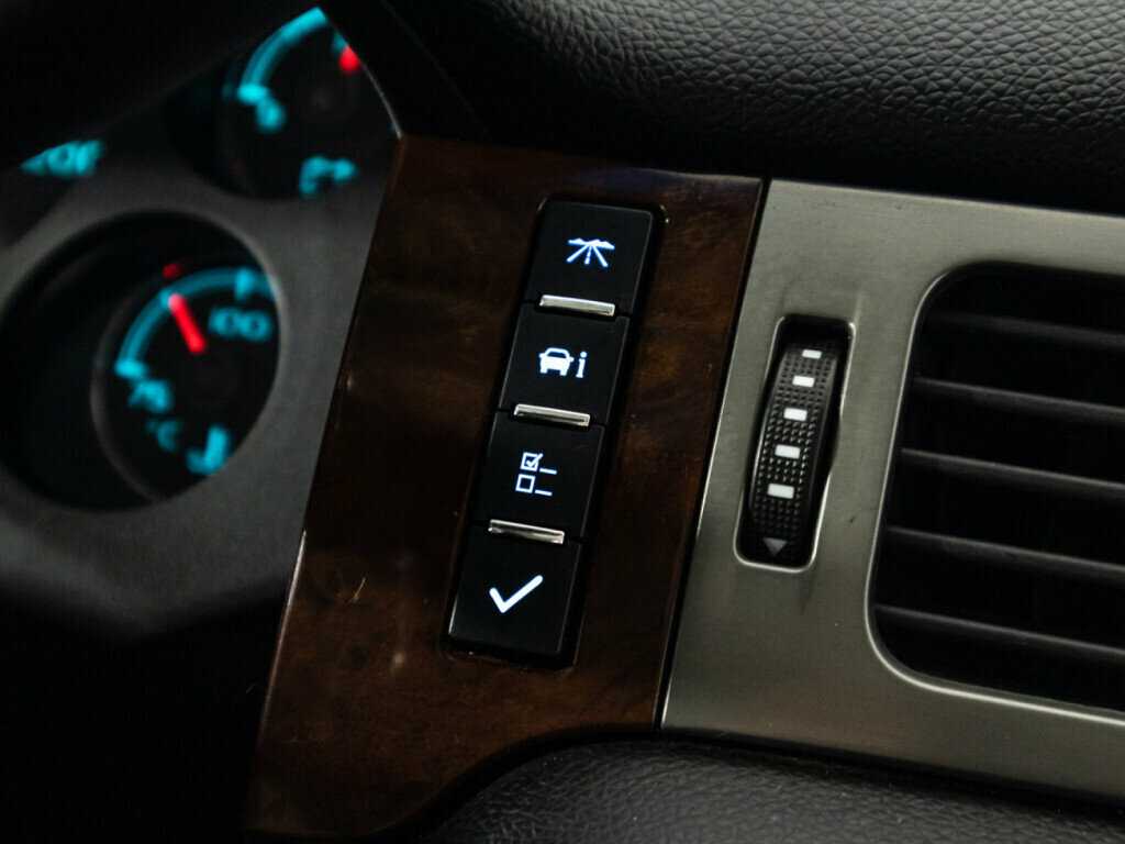 Chevrolet Tahoe с пробегом — 2011 год. Фото: #18