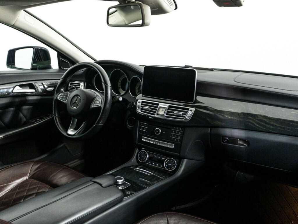 Mercedes-Benz CLS с пробегом — 2017 год. Фото: #8