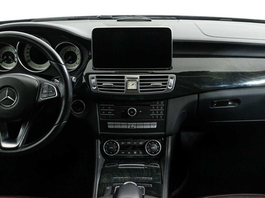 Mercedes-Benz CLS с пробегом — 2017 год. Фото: #13